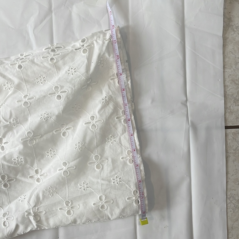 Forever 21 women’s embroidered pant and halter top outfit - Picture 3 of 10